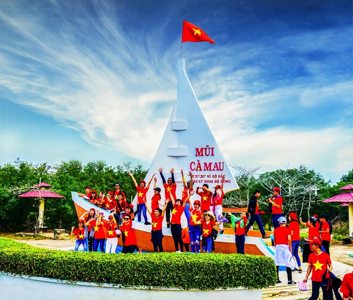 Mũi Cà Mau - cột mốc điểm cực Nam của Tổ Quốc