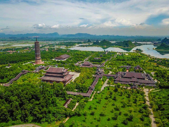 Chùa Bái Đình nằm trong tổ hợp danh thắng Tràng An